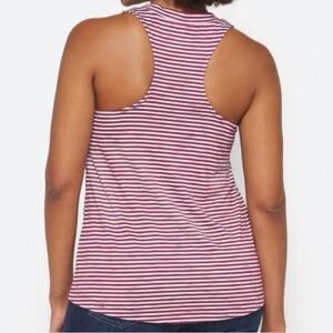 Nine Britton  L racer back tank